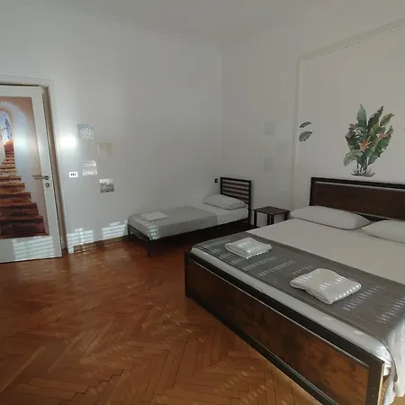 Dock Bay Hostello ترييستي