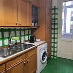 Dock Bay - Hostal Trieste