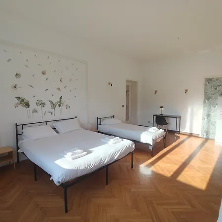 Dock Bay Hostello * ترييستي