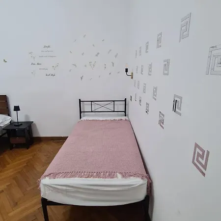 Vandrerhjem Dock Bay Lodge Hostello *