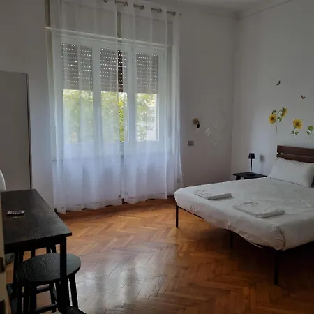 Dock Bay Lodge Hostello Trieste