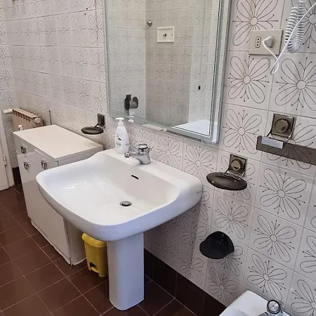 بيت شباب Dock Bay Hostello ترييستي