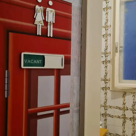 Dock Bay Hostello بيت شباب